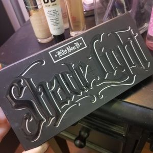 Kat Von D Shade + Light Contour Palette